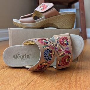 Alegria Linn Embroidered Boho Wedge Sandals LIN-647N Size 39 - NWOB